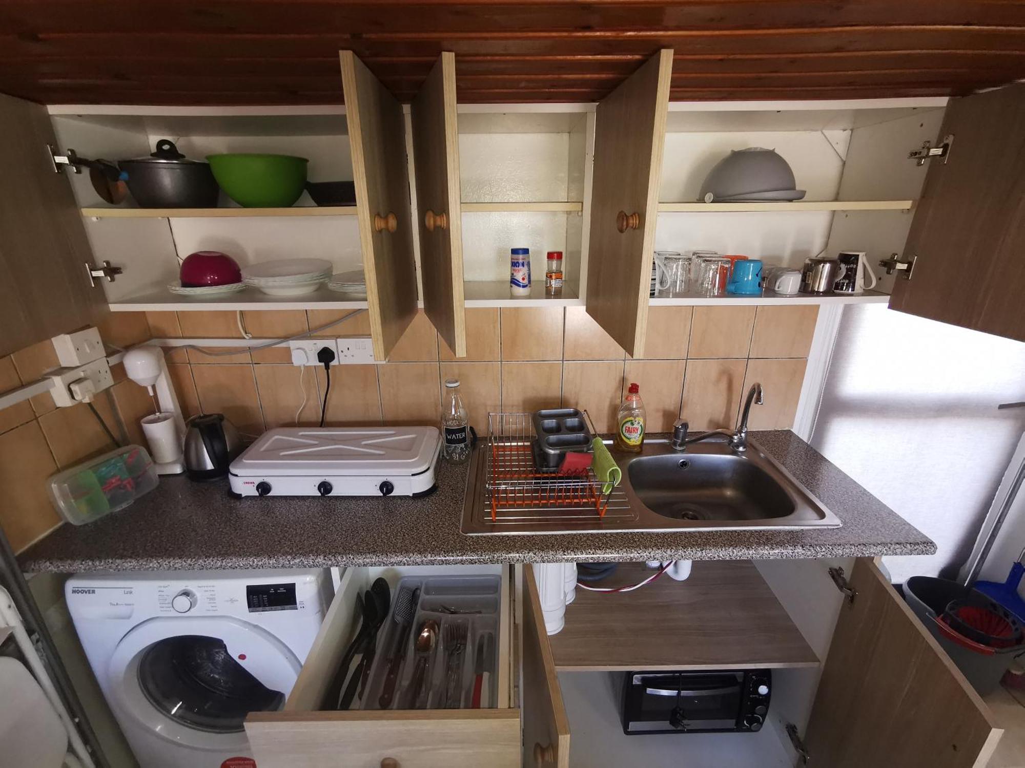 Strovolos Rooms Studios Λευκωσία Δωμάτιο φωτογραφία